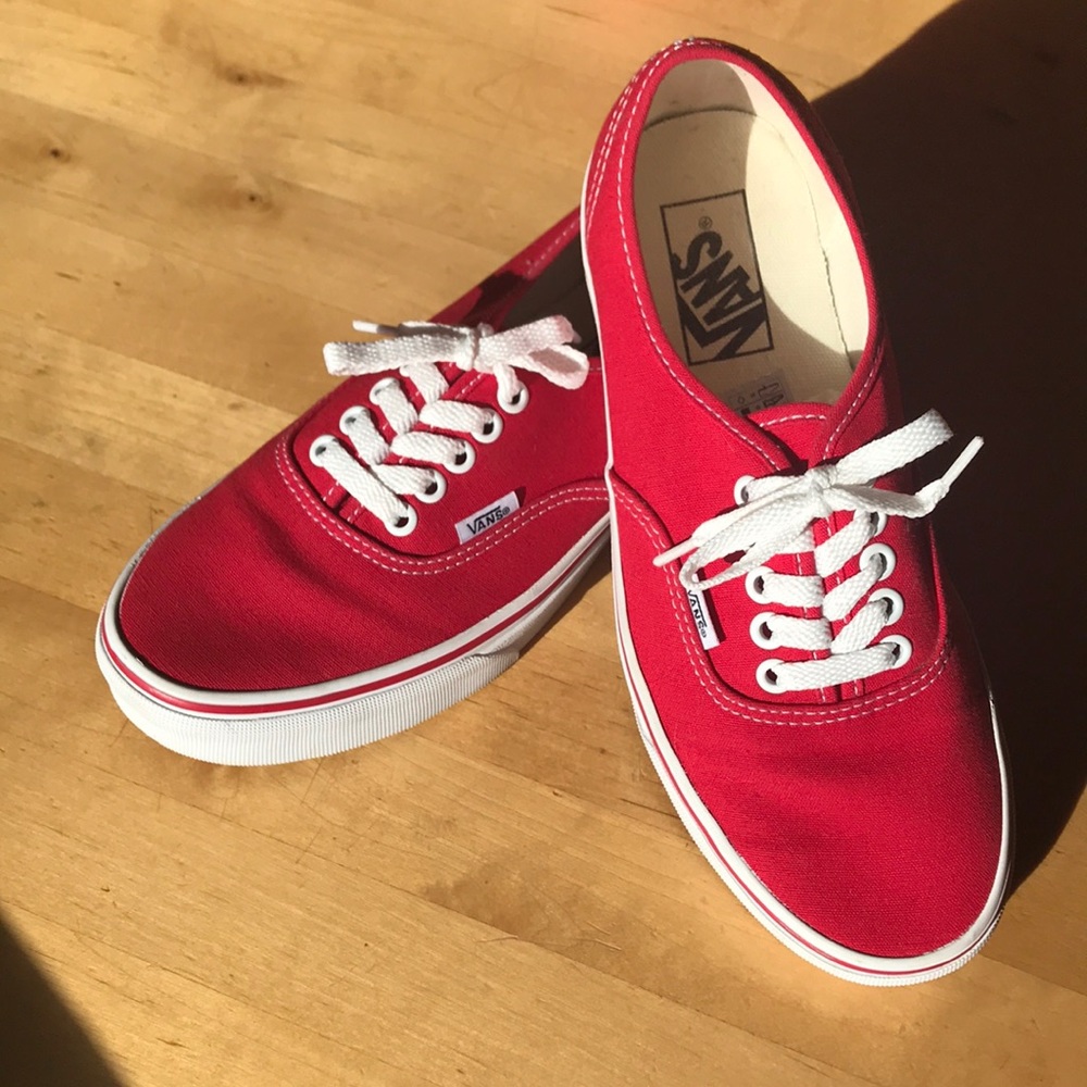 Women’s size 8, red, authentic core classic vans